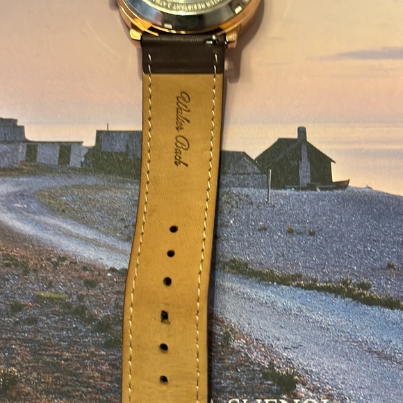 Rose Gold and brown automatic watch
Box included - Picture 4 of 10